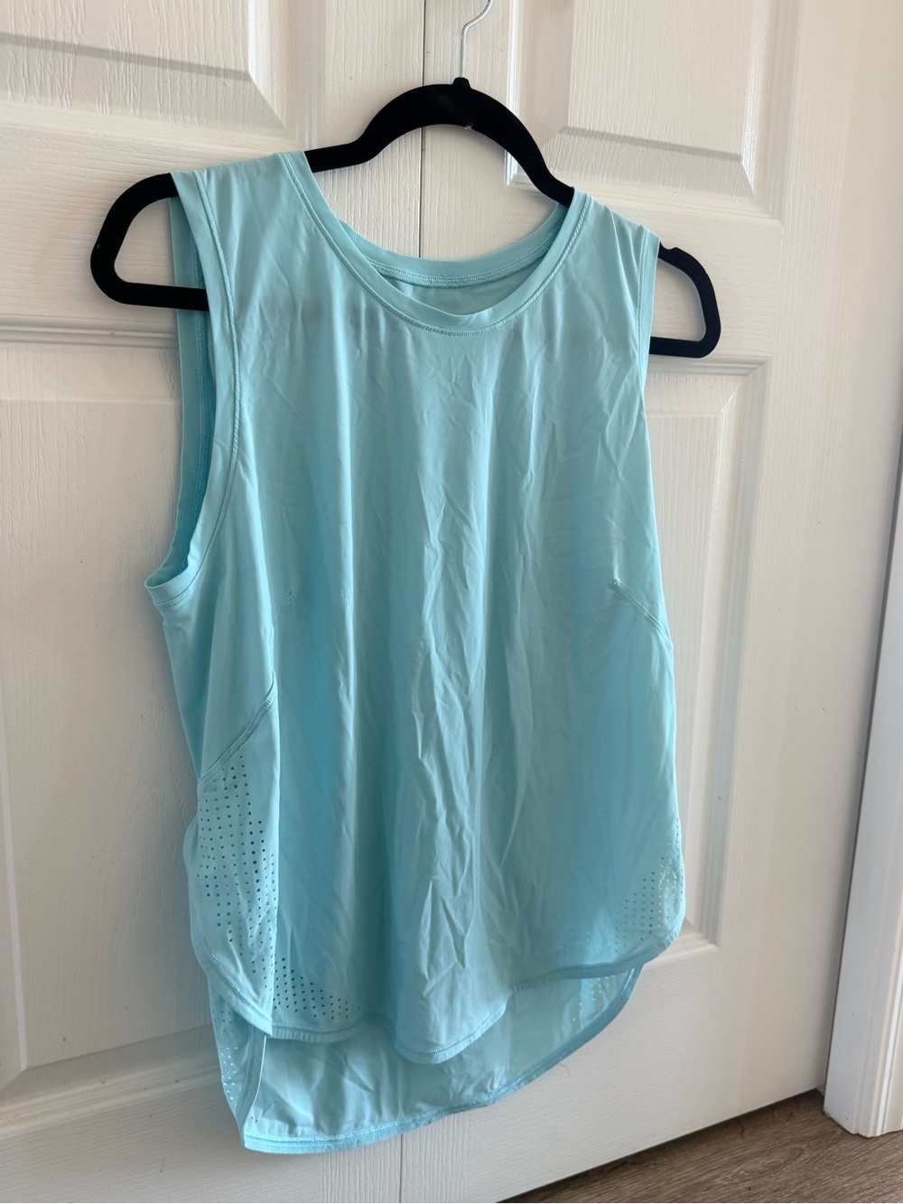 lululemon athletica Light Blue Sleeveless Muscle Tee - Picture 1 of 2